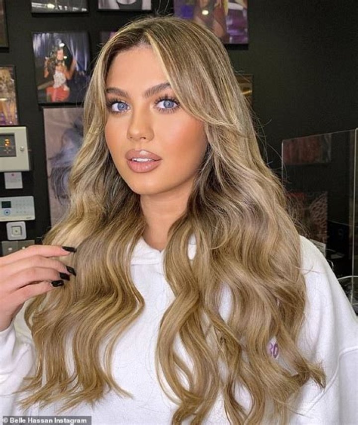 Love Island’s Belle Hassan almost unrecognisable with heavy makeup as she grabs her boobs