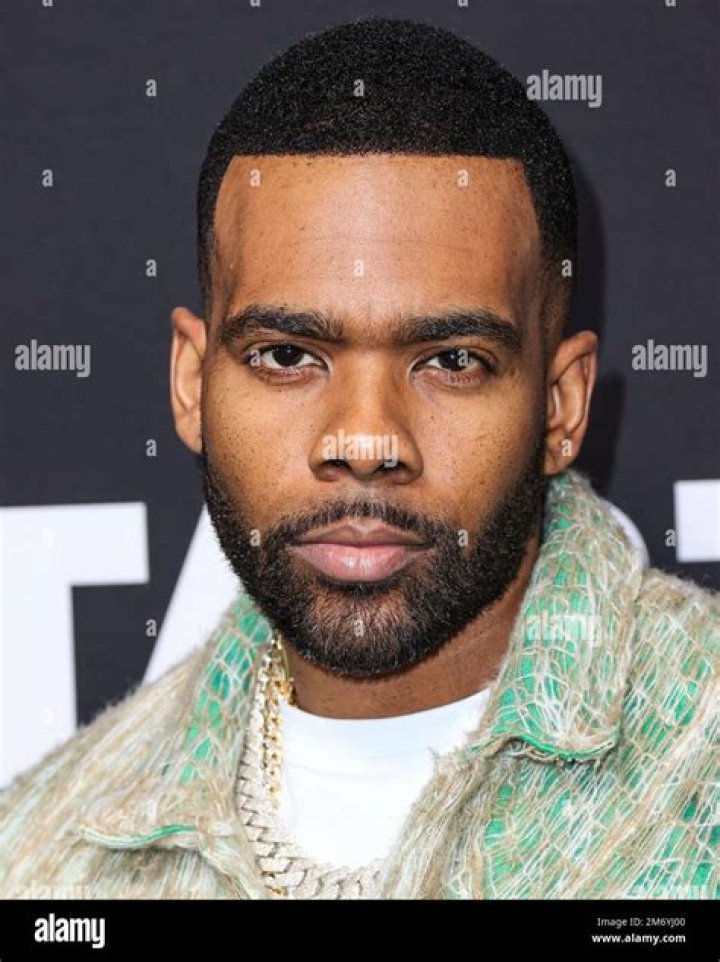 
Lowell Singer
Net Worth

