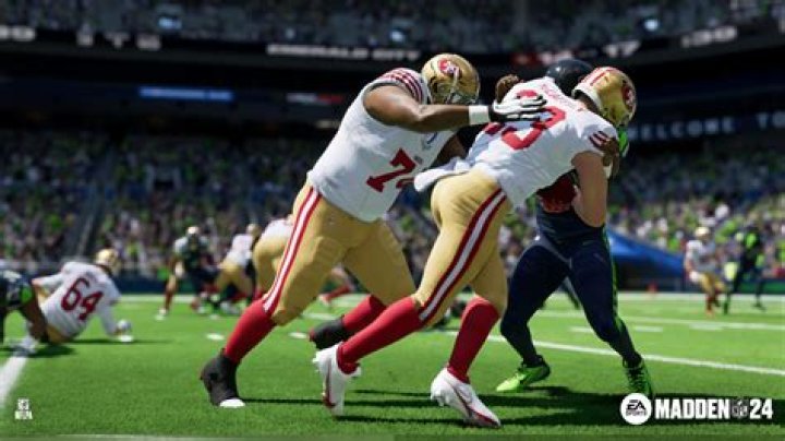 Madden 23: How to Make a Lateral Pass