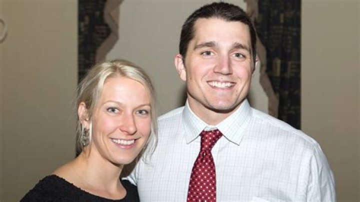 Man kills estranged wife in southern Illinois murder-suicide