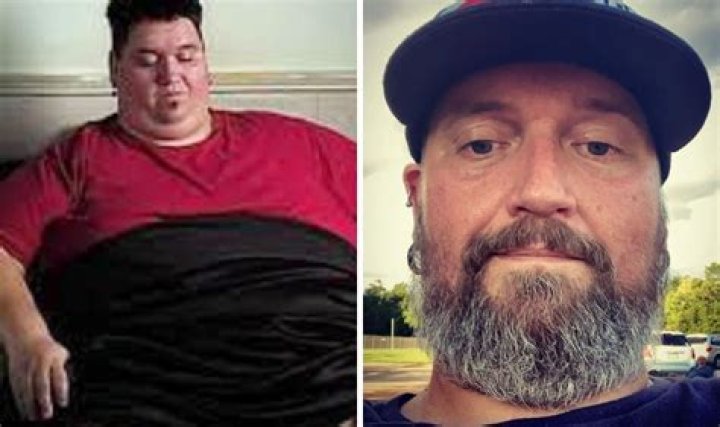 Man’s staggering 300lb weight-loss photos go viral - and everyone’s saying the same thing