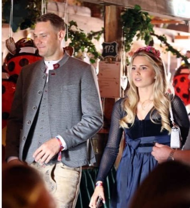 Manuel Neuer Wife, Net Worth, Age, Height, Salary, Injury, Anika Bissel, Dates Joined, And Instagram