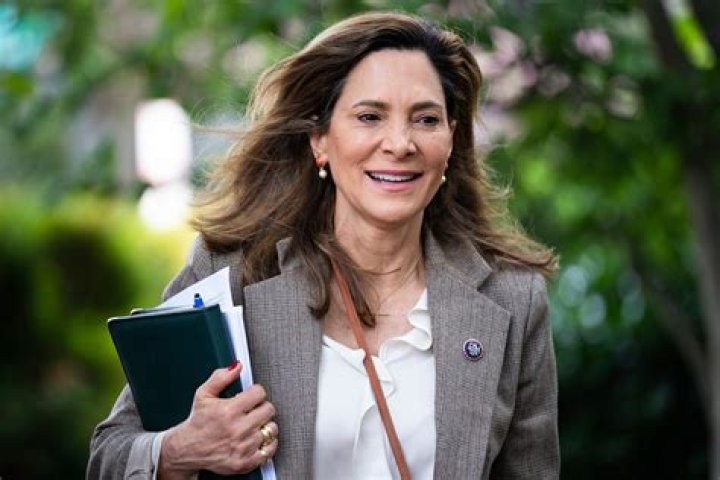 Maria Salazar Husband, Children, Parents, Siblings, Ethnicity, Wiki, Age, Biography, Career, Net Worth