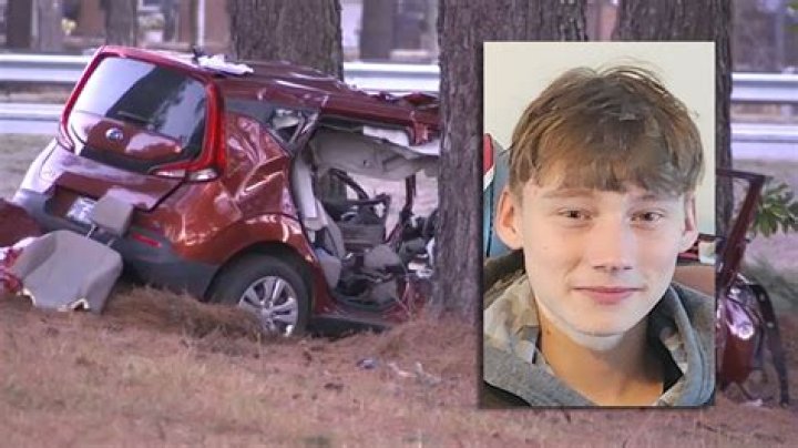 Matthew Sims of Hannibal MO, Tyler J. White, passes away in car crash on Missouri Route M
