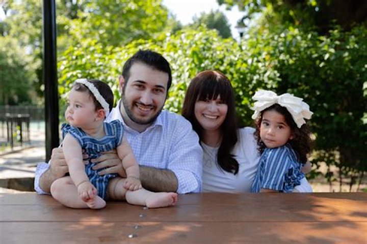 Meet Sam And Jasmine Phommachanh, Family