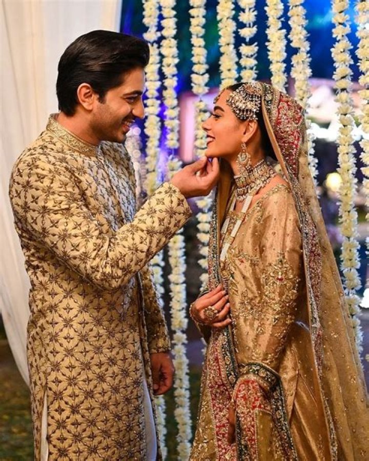 Meeting at award show to dream wedding: Iqra Aziz-Yasir Hussain's love story proves 'pyaar dosti hai'