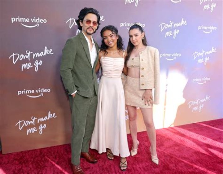 Mia Isaac’s parents are unknown. Meet The Actress Family From “Don’t Make Me Go”
