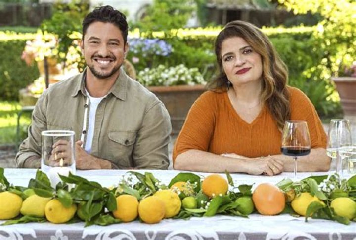 Michael Castellon: Wikipedia, Bio, Age, Net Worth & More On Alex Guarnaschelli’s fiancée