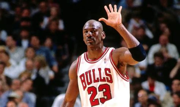 Michael Jordan says, “I would have never retired in 93” if I’d just played for the stats