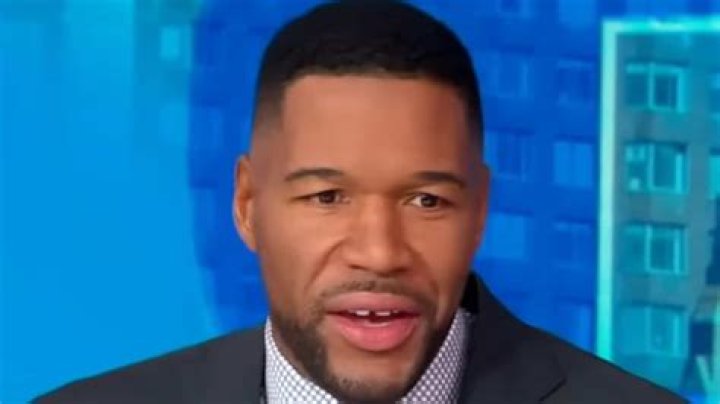 Michael Strahan pays tribute to late co-star Carl Weathers as ‘inspiration’ in his career