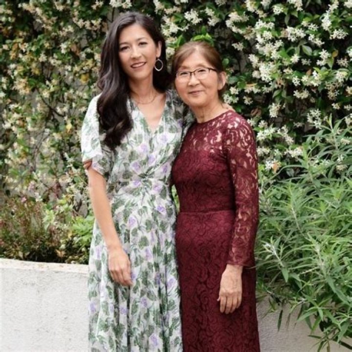 Mina Kimes: Family, Parents (In Us Army), Husband details