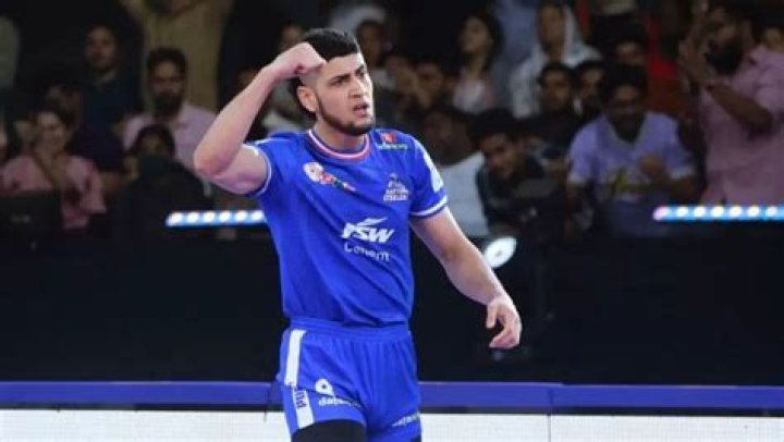 Mohammad Reza Khalatbari - Player profile