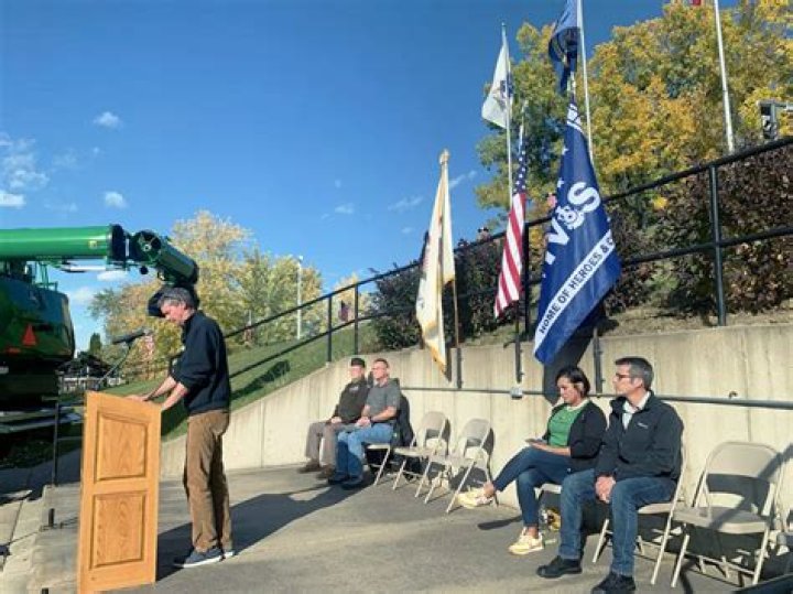 Moline filmmakers to show ‘Hero Street’ doc in Wisconsin
