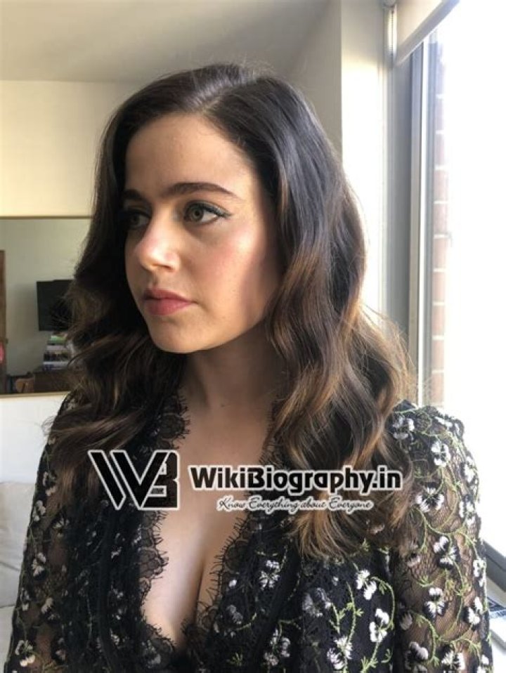 Molly Gordon: Wiki, Bio, Age, Height, Dating, Boyfriend, Net Worth