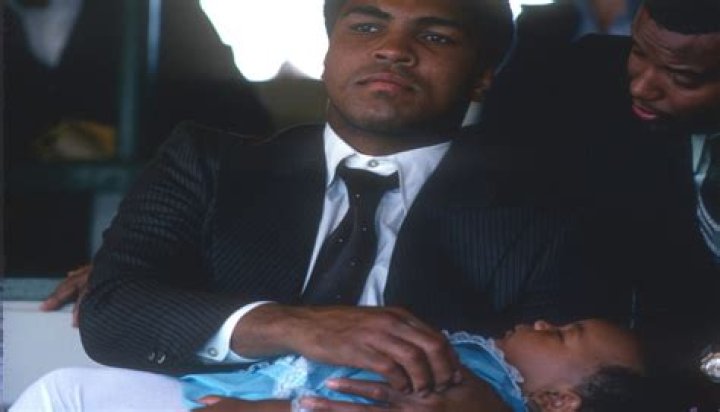 Muhammad Ali Bio [2023 Update] : Wife, Net Worth & Death