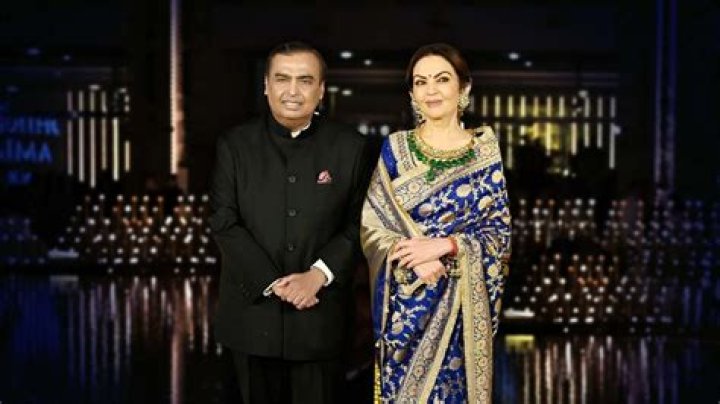 Mukesh Ambani and Nita Ambani's viral photo with Isha Ambani, Akash Ambani is proof of their epic transformation