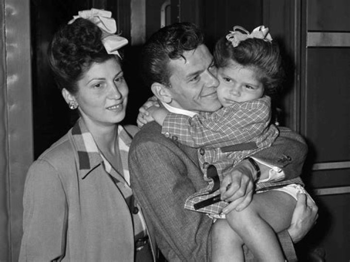 Nancy Sinatra Young: A Deep Dive Into The Life And Career Of A Timeless Icon