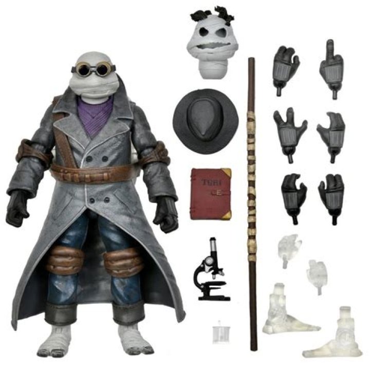 NECA's Universal Monsters x TMNT Ultimate Figure Line Adds Donatello as The Invisible Man