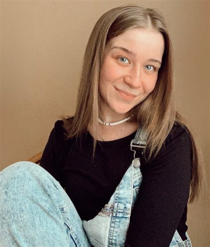 Nikki Lilly (TikTok Star) Wiki, Biography, Age, Boyfriend, Family, Facts, and Many More.