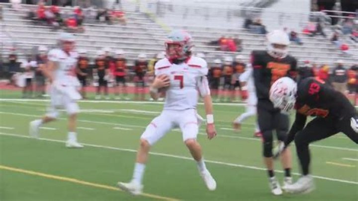 North Scott Football Looking Forward to Showdown with West Delaware