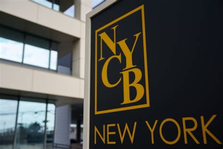 
NYCB
New York Community Bancorp Inc. Compare
