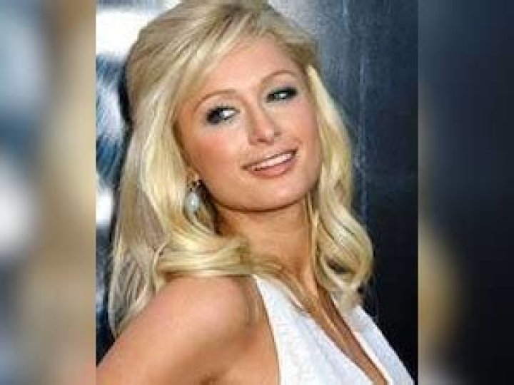 Paris Hilton turns to charity work after recent drugs conviction
