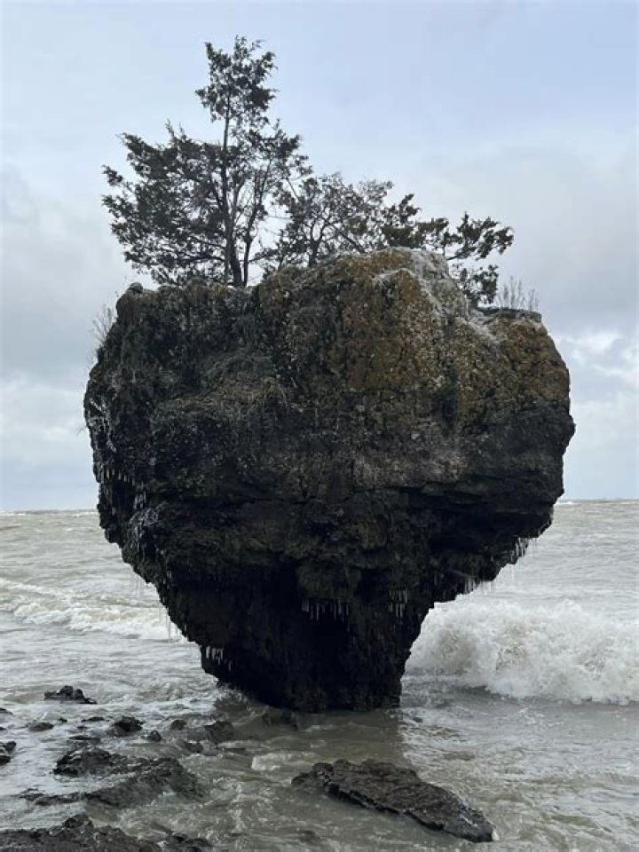 Photos show ‘rare’ phenomenon on Lake Erie