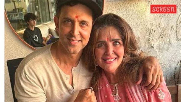 PIC: Hrithik Roshan promises precious gift to sister Sunaina Roshan on her birthday; Rakesh Roshan extends wishes