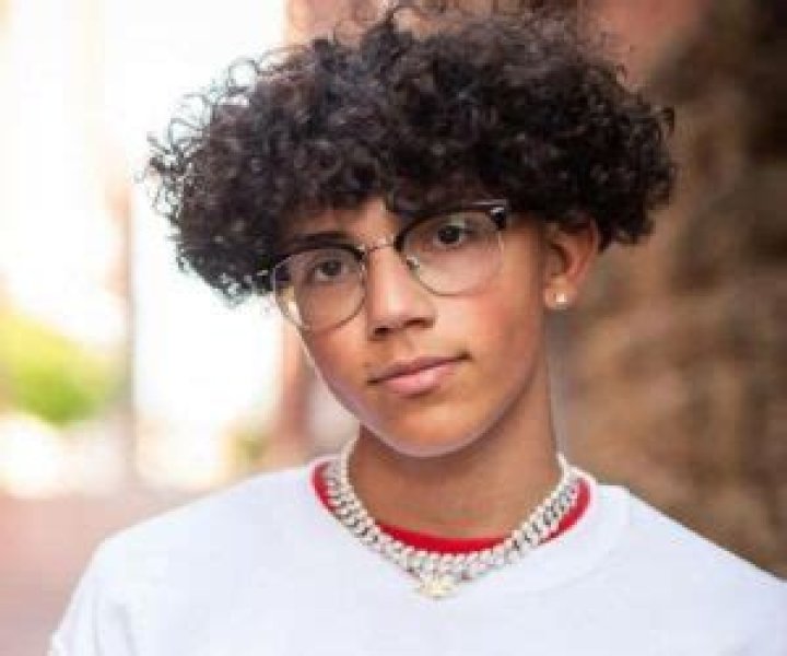 Popular Alex YouTuber Bio, Wiki, Age, Boyfriend, Net Worth