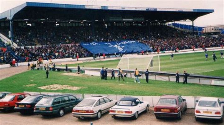 Premier League stadium unrecognisable with CAR PARK between fans and the pitch in incredible throwback pics