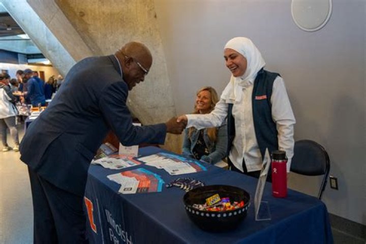 QC area groups get Illinois human services grants