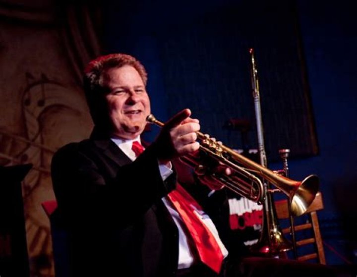 QC native back to host WVIK jazz show