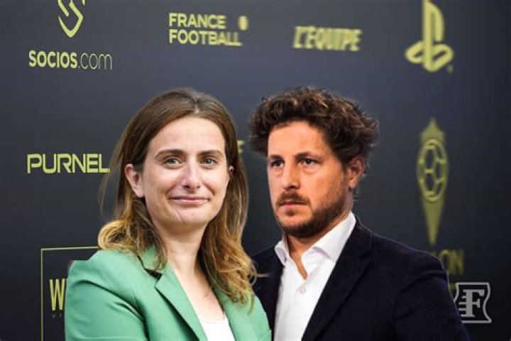 Qui Est Le Compagnon De Marine Lorphelin: Révélation du partenaire et vie amoureuse