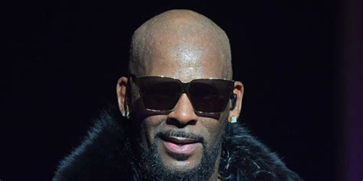 R. Kelly - Music, Life & Legal Troubles