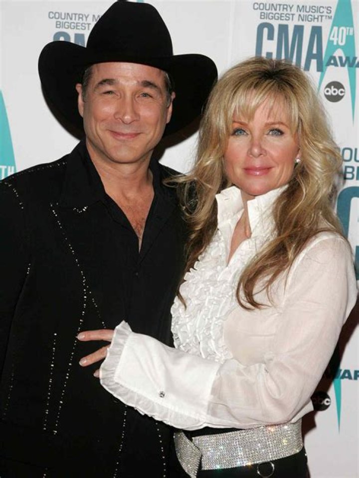Renee Bain and Clint Black | Married Divorced Children Ex