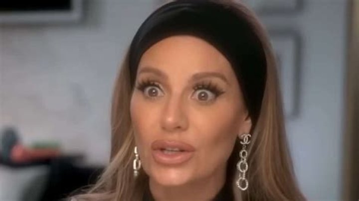 RHOBH spoilers: Dorit robbed again, Erika apologizes, and Sutton hires a matchmaker
