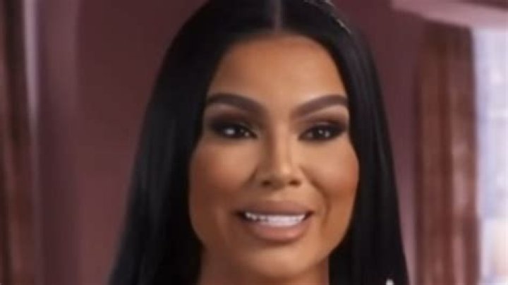 RHOP: Ashley Darby invites Wendy Osefo to group dinner, Mia Thornton reacts