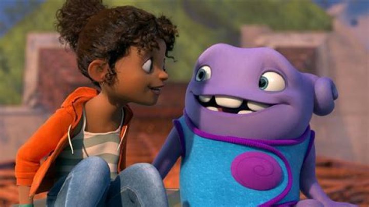 Rich The Kid Befriends an Alien in ''Plug Walk'' Video