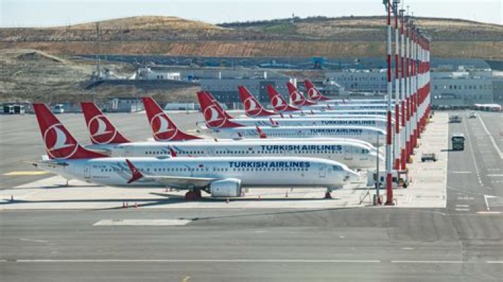 Rishi Sunak hails multi-billion pound planes deal that will support thousands of jobs