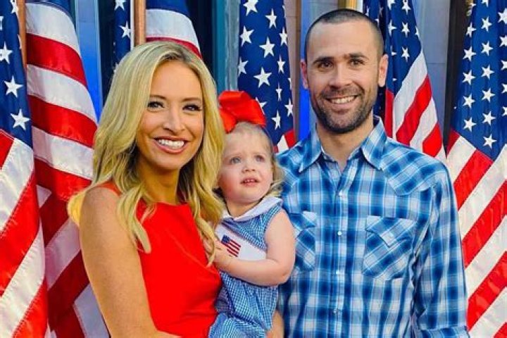 Robbie Owens CBS 11, Bio, Wiki, Age, Family, Parents, Spouse, Husband, Salary, Net Worth, Daughter