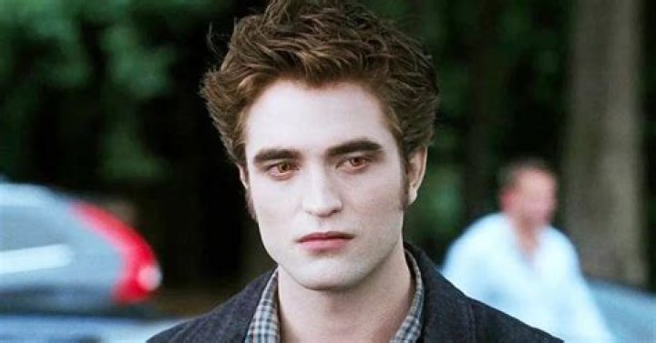 Robert Pattinson - - Biography