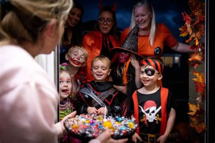 Rock Island Hy-Vee saves Halloween, provides free candy and meals to trick-or-treaters