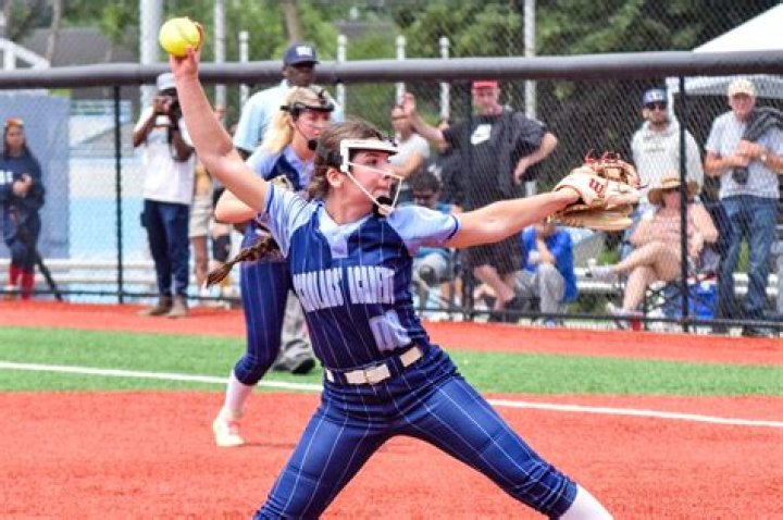 Rock Island Softball loses 6-5 at Metamora