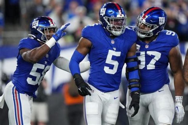 Rookie Devon Witherspoon scores on 97-yard pick-6 as Seahawks’ defense leads Seattle over Giants