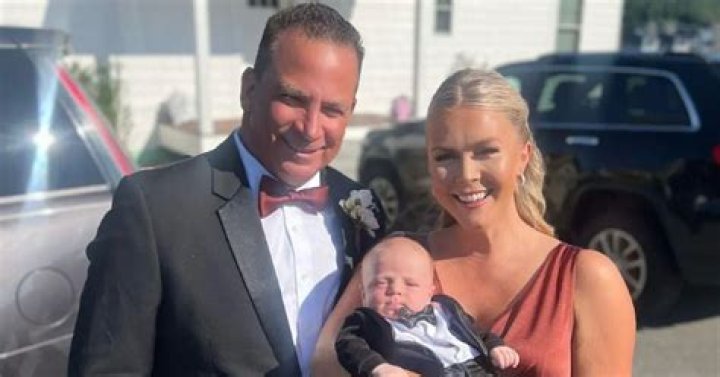 Sarah Levy Husband, Pregnant, Age, Net Worth, Wiki
