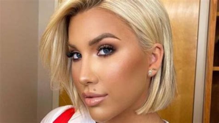 Savannah Chrisley vows to ‘forever fight’ as Julie Chrisley begins prison sentence