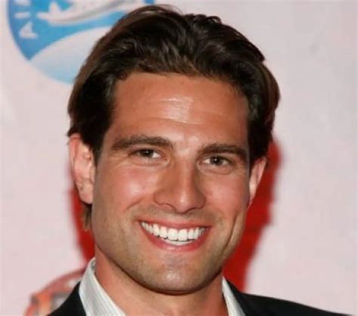 Scott McGillivray- Wiki, Age, Height, Net Worth, Wife, Ethnicity