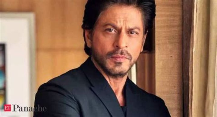 Shah Rukh Khan Meets With Accident During Shoot In Los Angeles