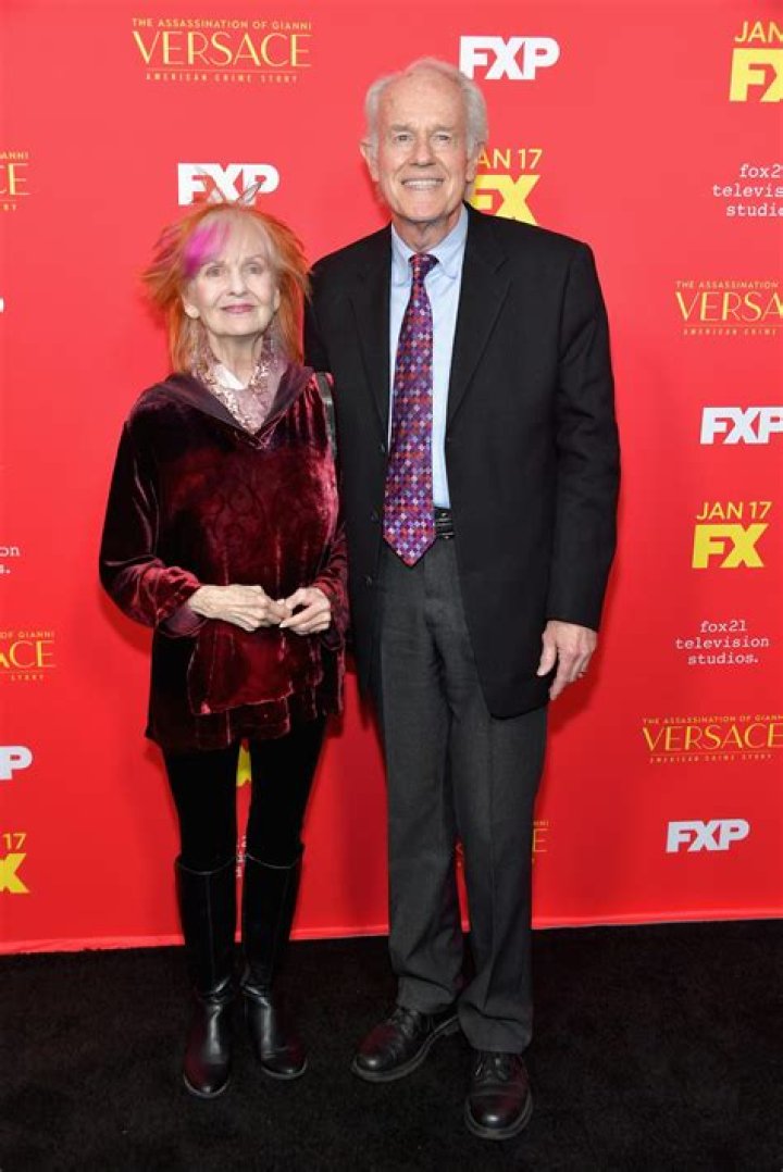 Sharon Farrell Net Worth 2024