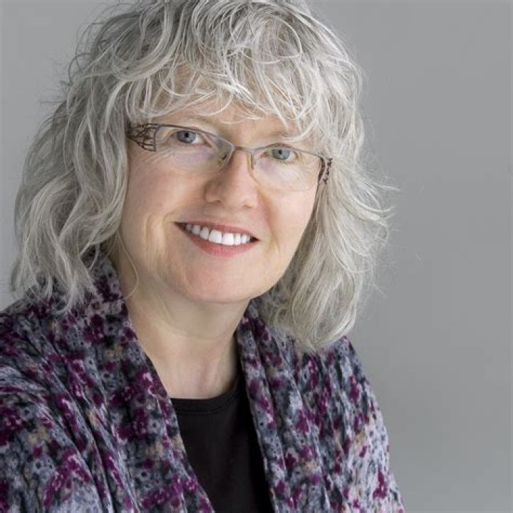 Sheila Falconer Side Stories of Interest, Intimate Affair, Body attributes and Bio